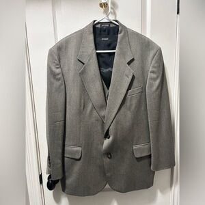 Oscar de la Renta Men’s 2-Piece Wool Suit Jacket & Vest 42S